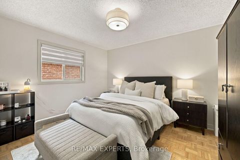 Photo 13 at 75 Keegan Crescent, Sonoma Heights, Vaughan