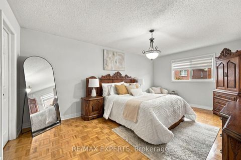 Photo 15 at 75 Keegan Crescent, Sonoma Heights, Vaughan