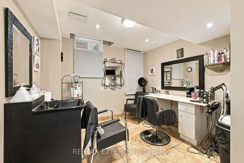 Photo 22 at 75 Keegan Crescent, Sonoma Heights, Vaughan