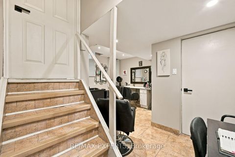 Photo 23 at 75 Keegan Crescent, Sonoma Heights, Vaughan