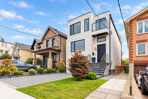 Photo 1 at 263 Linsmore Crescent, East York, Toronto