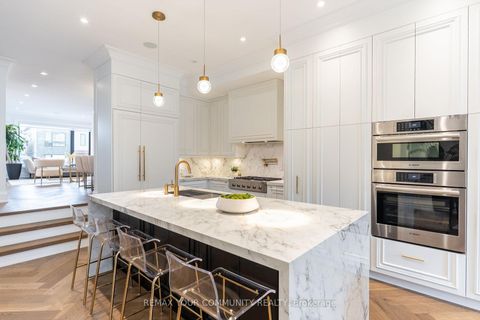 Photo 10 at 263 Linsmore Crescent, East York, Toronto