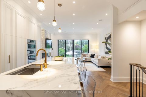 Photo 12 at 263 Linsmore Crescent, East York, Toronto