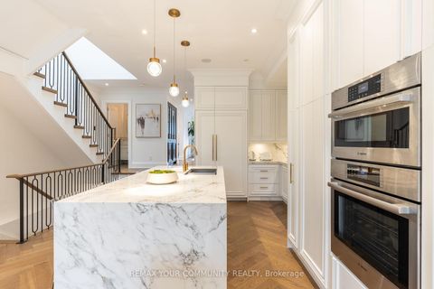 Photo 13 at 263 Linsmore Crescent, East York, Toronto