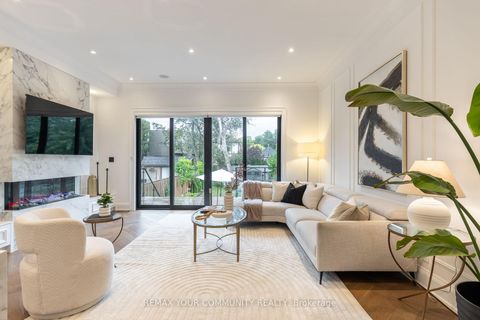 Photo 14 at 263 Linsmore Crescent, East York, Toronto
