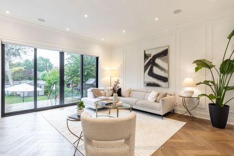 Photo 15 at 263 Linsmore Crescent, East York, Toronto