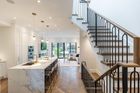 Photo 18 at 263 Linsmore Crescent, East York, Toronto