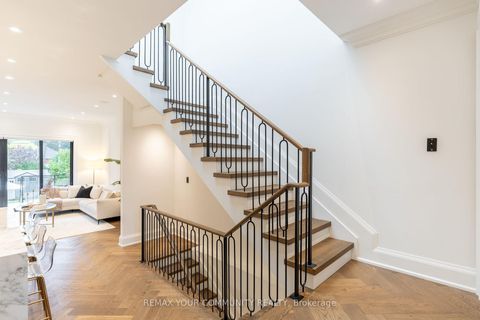 Photo 19 at 263 Linsmore Crescent, East York, Toronto
