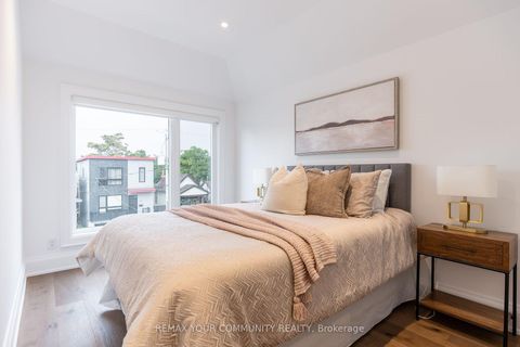 Photo 27 at 263 Linsmore Crescent, East York, Toronto