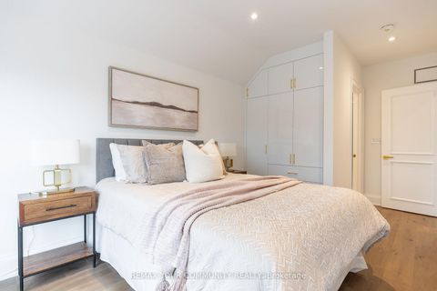 Photo 28 at 263 Linsmore Crescent, East York, Toronto