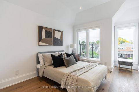 Photo 30 at 263 Linsmore Crescent, East York, Toronto