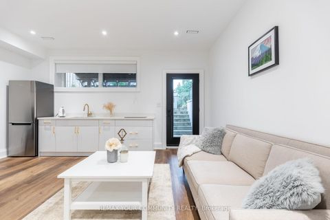 Photo 37 at 263 Linsmore Crescent, East York, Toronto