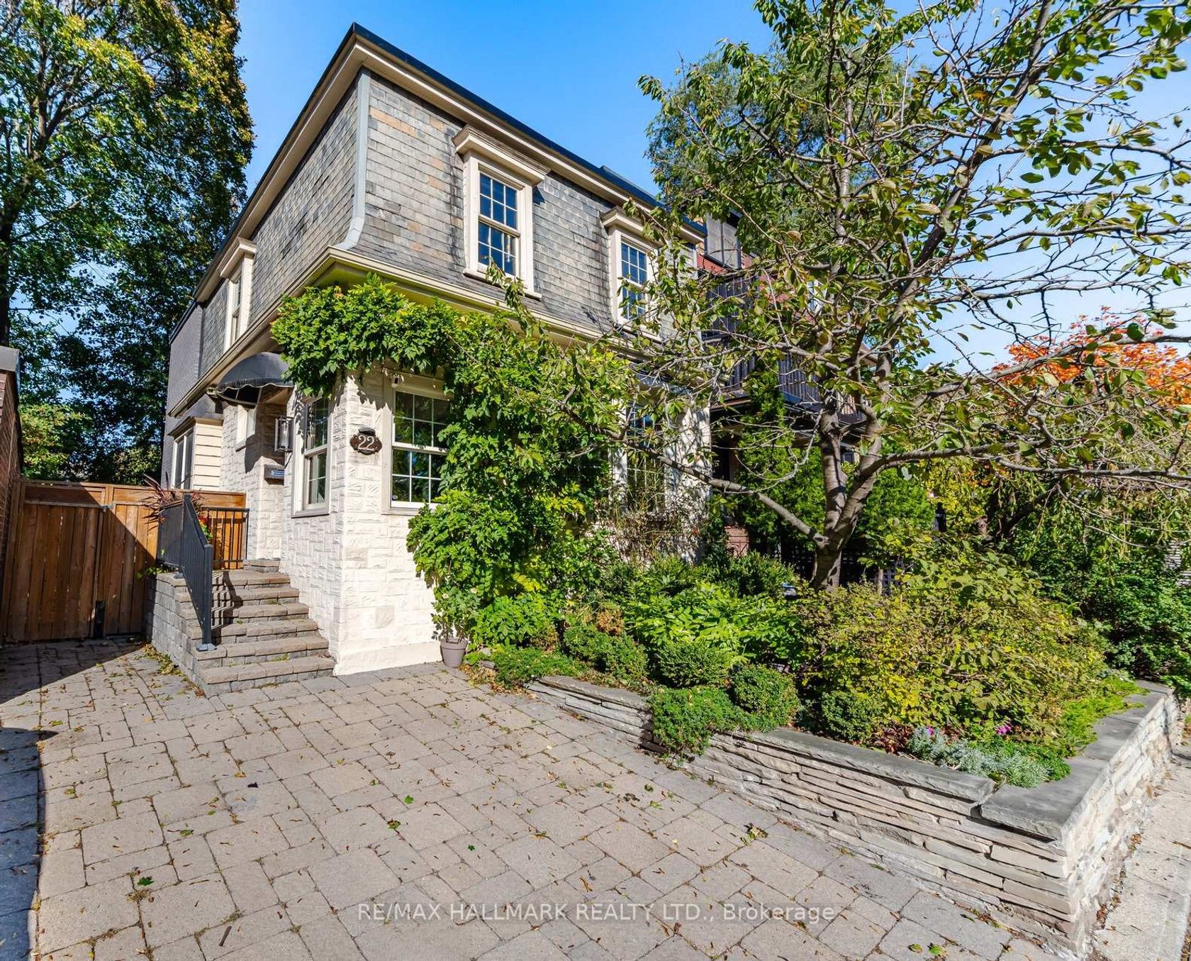 22 Pretoria Avenue, Danforth, Toronto 