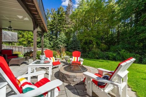 Photo 2 at 55 Maverick Crescent, Patterson, Vaughan