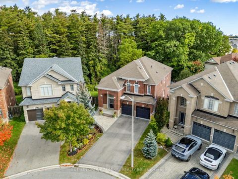 Photo 7 at 55 Maverick Crescent, Patterson, Vaughan