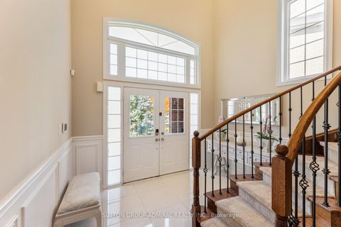 Photo 8 at 55 Maverick Crescent, Patterson, Vaughan