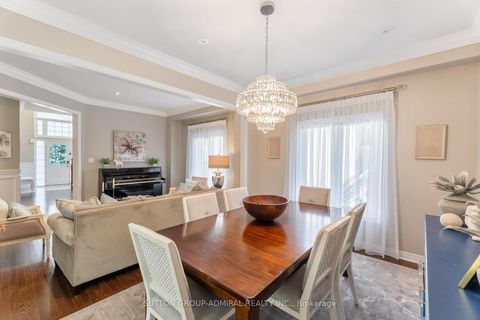 Photo 12 at 55 Maverick Crescent, Patterson, Vaughan
