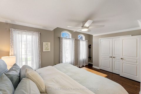 Photo 31 at 55 Maverick Crescent, Patterson, Vaughan