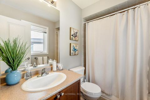 Photo 34 at 55 Maverick Crescent, Patterson, Vaughan