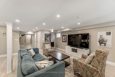 Photo 39 at 55 Maverick Crescent, Patterson, Vaughan