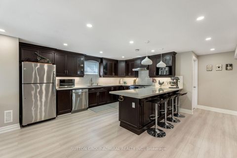 Photo 41 at 55 Maverick Crescent, Patterson, Vaughan