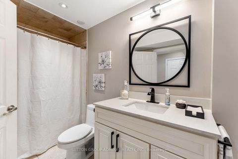 Photo 44 at 55 Maverick Crescent, Patterson, Vaughan