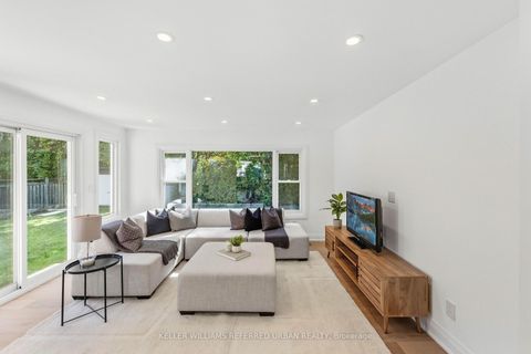 Photo 15 at 27 Christine Crescent, Willowdale West, Toronto
