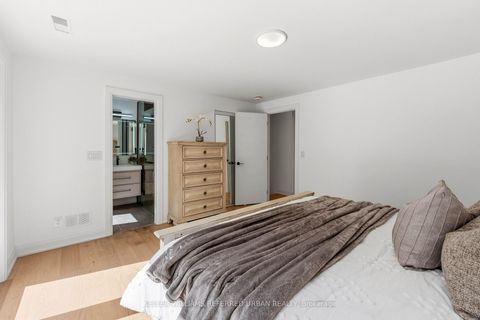 Photo 21 at 27 Christine Crescent, Willowdale West, Toronto