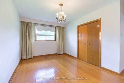 Photo 5 at 8 Carswell Place, Richview, Toronto