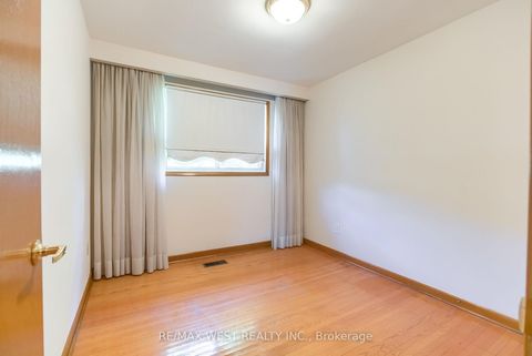 Photo 7 at 8 Carswell Place, Richview, Toronto