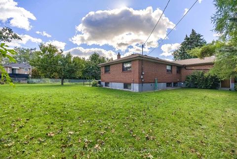 Photo 14 at 8 Carswell Place, Richview, Toronto
