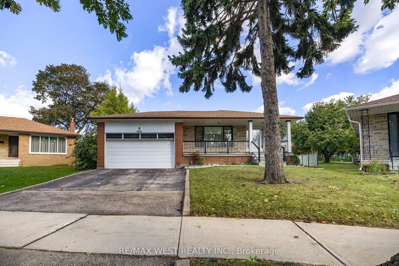 8 Carswell Place, Richview, Toronto 