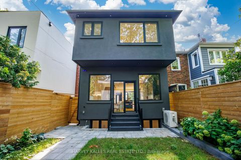 Photo 15 at 199 Arlington Avenue, Cedarvale, Toronto