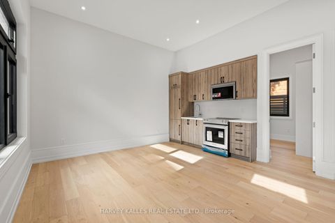 Photo 18 at 199 Arlington Avenue, Cedarvale, Toronto