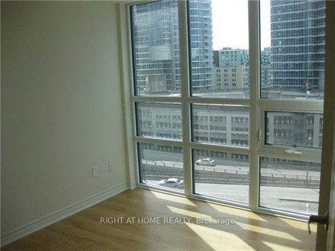 Photo 11 at 1208 - 25 Lower Simcoe Street, Waterfront Communities C1, Toronto