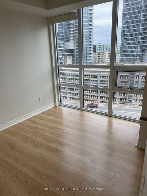 Photo 13 at 1208 - 25 Lower Simcoe Street, Waterfront Communities C1, Toronto