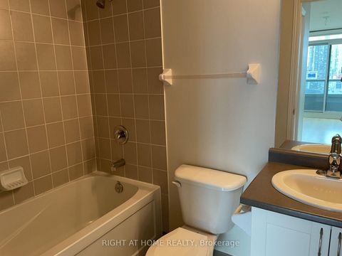 Photo 19 at 1208 - 25 Lower Simcoe Street, Waterfront Communities C1, Toronto