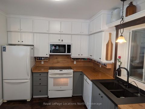 Photo 10 at 236 Phillips Street, Stayner, Clearview