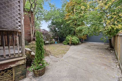 Photo 4 at 319 Indian Road, Swansea, Toronto