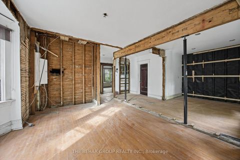 Photo 11 at 319 Indian Road, Swansea, Toronto
