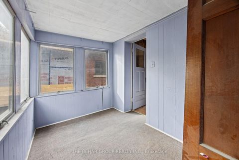Photo 12 at 319 Indian Road, Swansea, Toronto