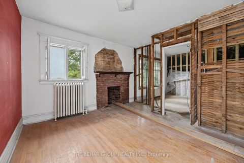 Photo 15 at 319 Indian Road, Swansea, Toronto