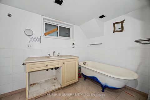 Photo 26 at 319 Indian Road, Swansea, Toronto