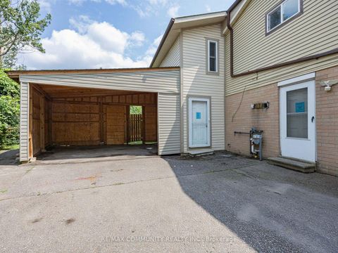 Photo 2 at 37 Tinbury Place, Malvern, Toronto