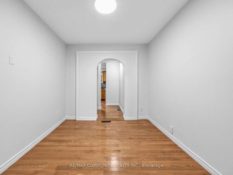 Photo 6 at 37 Tinbury Place, Malvern, Toronto