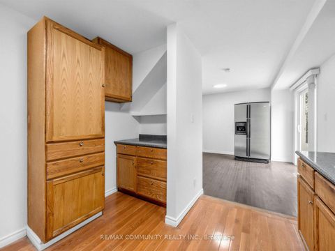 Photo 10 at 37 Tinbury Place, Malvern, Toronto