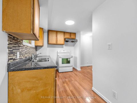 Photo 11 at 37 Tinbury Place, Malvern, Toronto