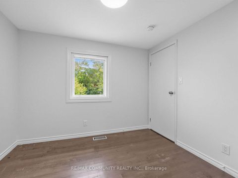 Photo 17 at 37 Tinbury Place, Malvern, Toronto