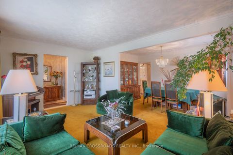 Photo 8 at 1028 Kennedy Road, Dorset Park, Toronto