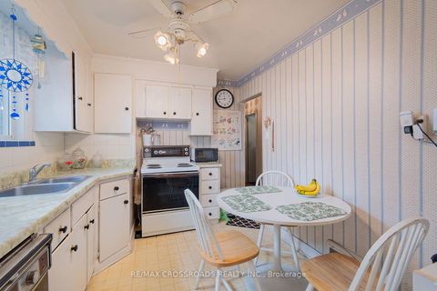 Photo 11 at 1028 Kennedy Road, Dorset Park, Toronto